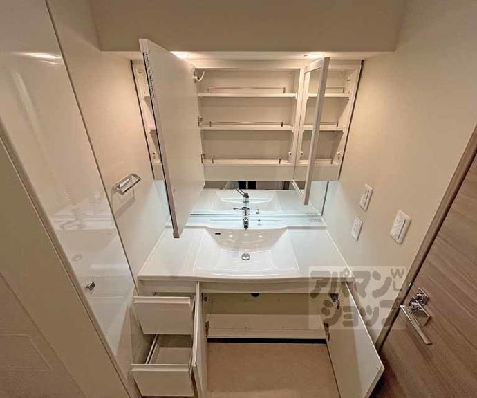 【ルーシア京都烏丸御池】