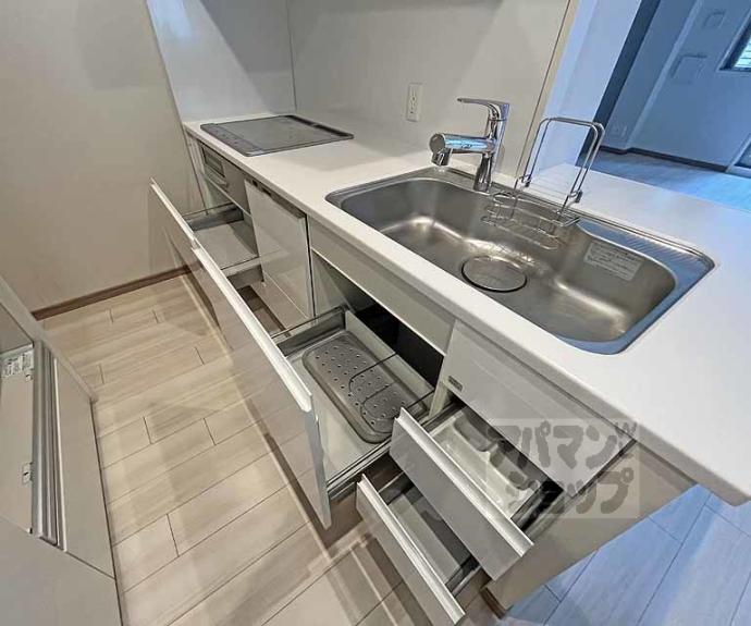 【ルーシア京都烏丸御池】