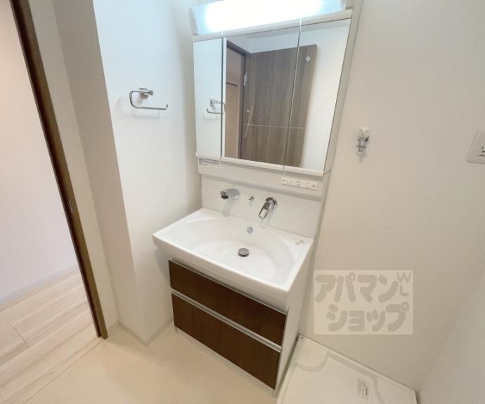 【コンフォールパレ新町二条】間取