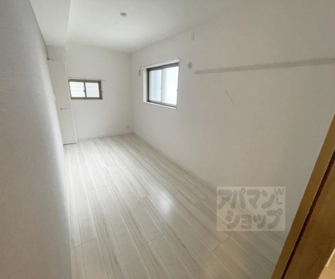 【コンフォールパレ新町二条】間取