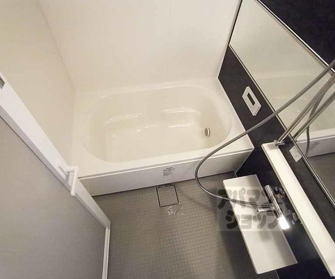 【コンフォールパレ新町二条】間取