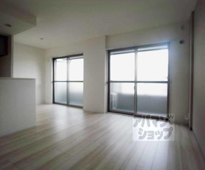 【コンフォールパレ新町二条】間取