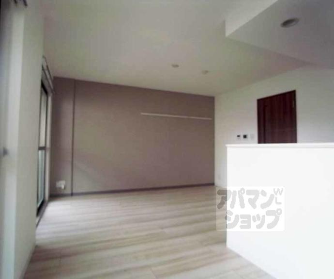 【コンフォールパレ新町二条】間取