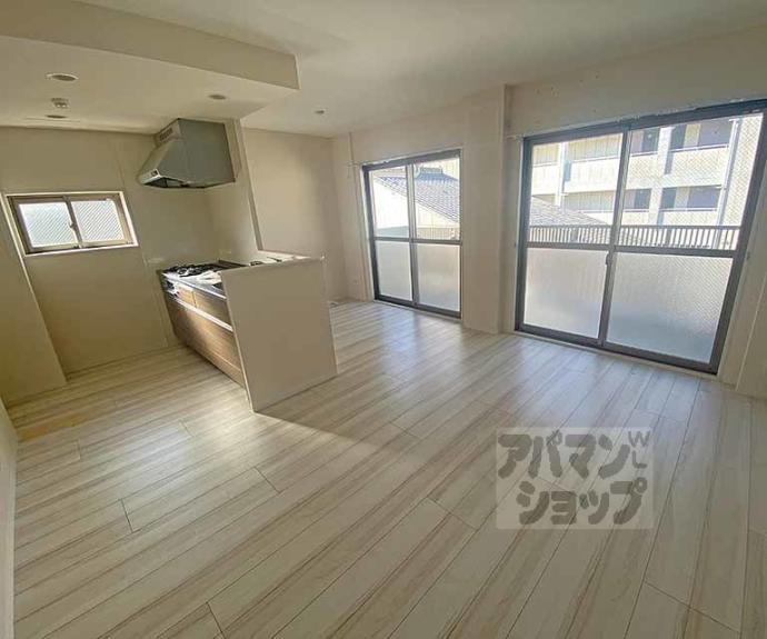 【コンフォールパレ新町二条】間取