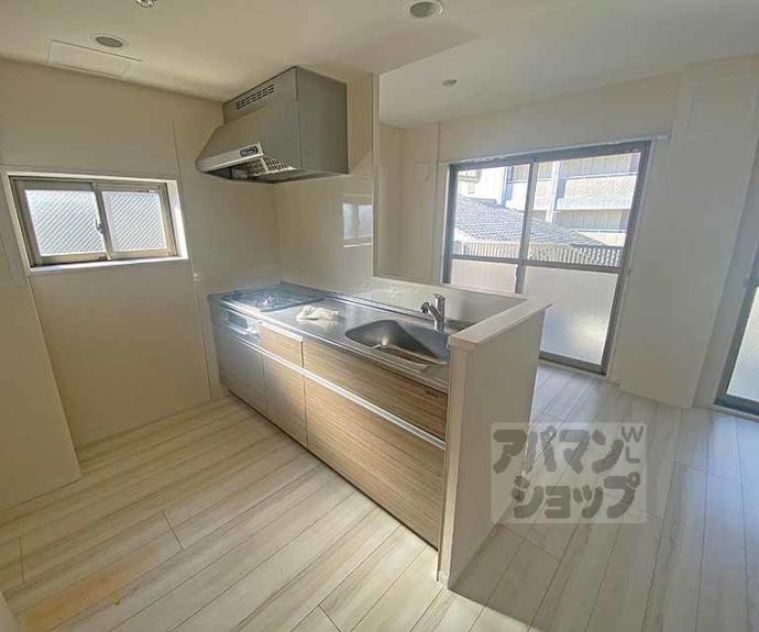 【コンフォールパレ新町二条】間取