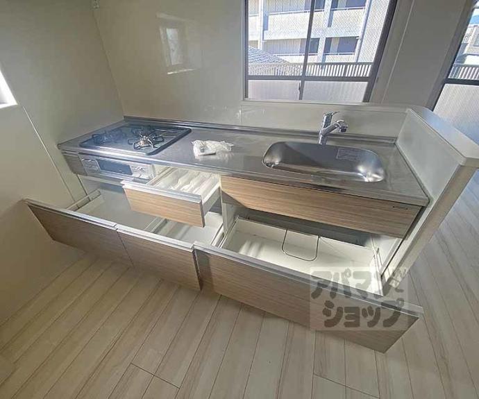 【コンフォールパレ新町二条】間取