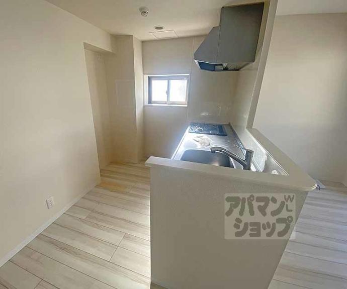 【コンフォールパレ新町二条】間取