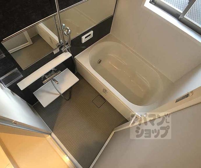 【コンフォールパレ新町二条】間取