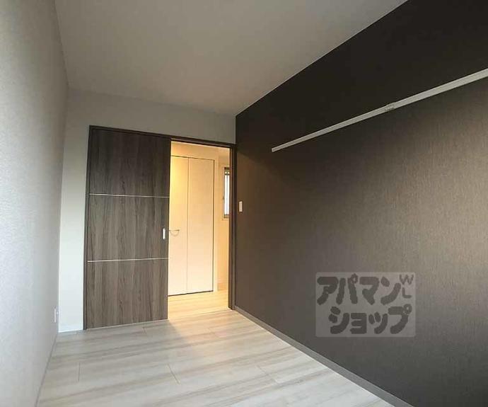 【コンフォールパレ新町二条】間取