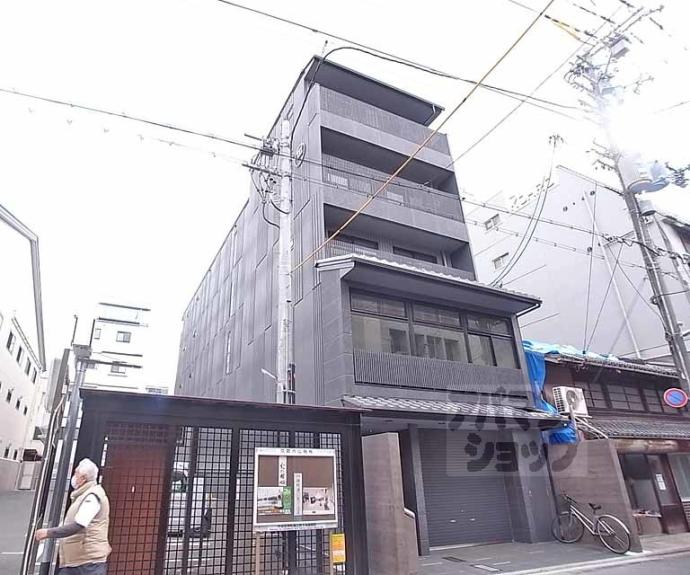 【Ｔｒａｃｃｉａ堺町】間取