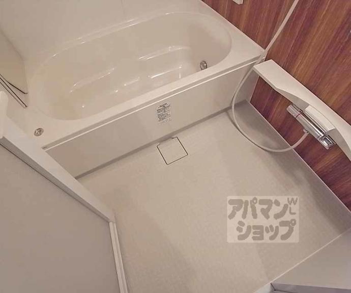 【Ｔｒａｃｃｉａ堺町】間取