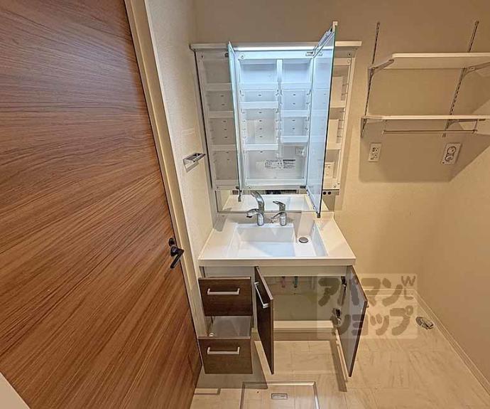 【シャーメゾン祠西洞院二条】間取