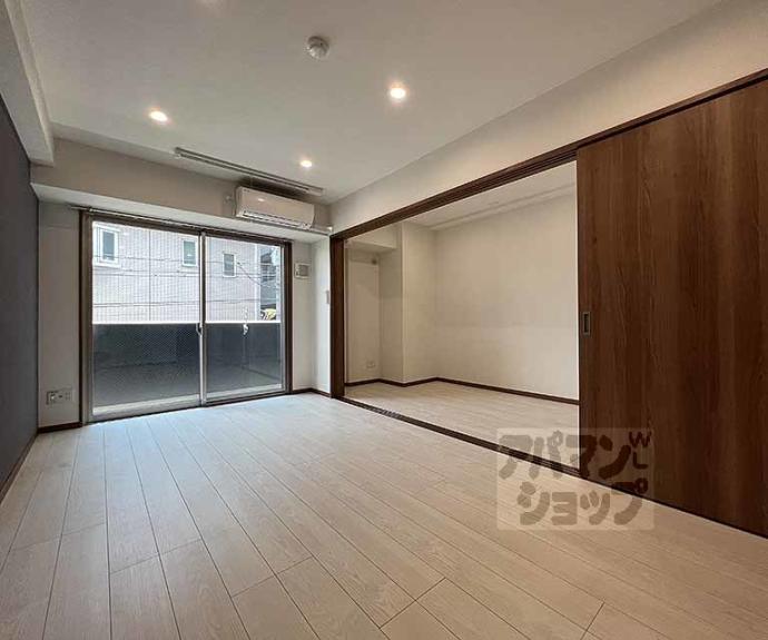 【ＴＨＥ　ＲＥＳＩＤＥＮＣＥ　二条駅前】間取
