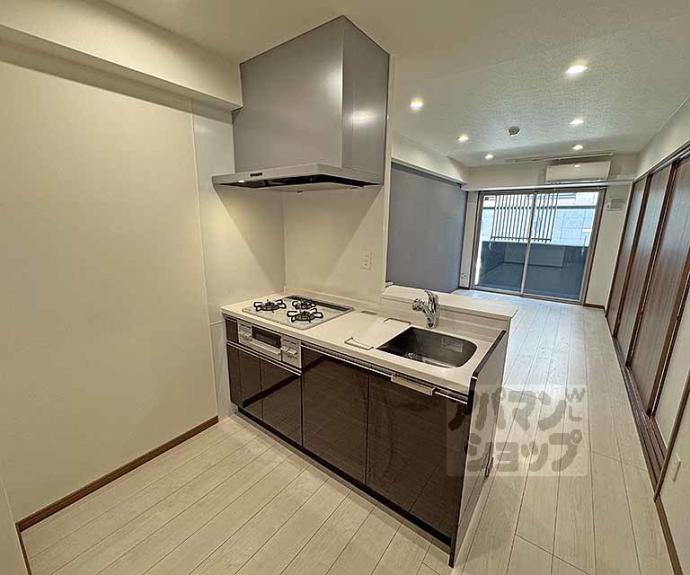 【ＴＨＥ　ＲＥＳＩＤＥＮＣＥ　二条駅前】間取