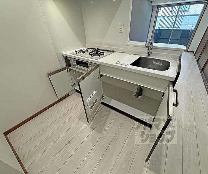 【ＴＨＥ　ＲＥＳＩＤＥＮＣＥ　二条駅前】間取
