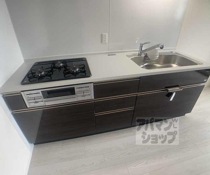 【アールズコート御所南】間取