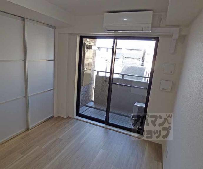 【リーガル京都二条城前】間取