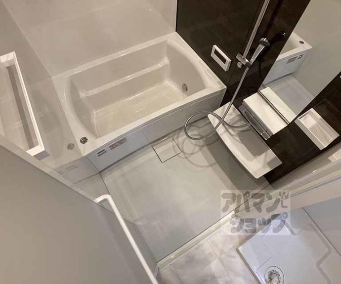 【Ｒｉｖｉｅｒｅ　Ｇａｕｃｈｅ　寺町二条】間取