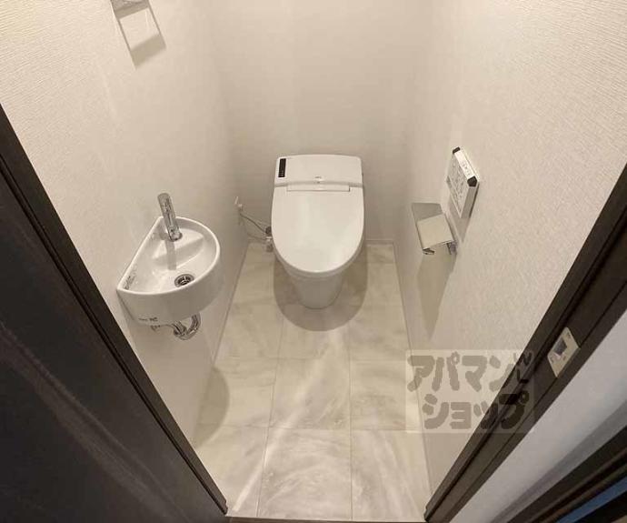 【Ｒｉｖｉｅｒｅ　Ｇａｕｃｈｅ　寺町二条】間取