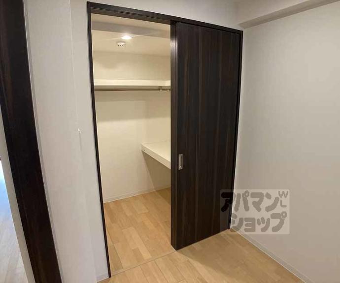 【Ｒｉｖｉｅｒｅ　Ｇａｕｃｈｅ　寺町二条】間取