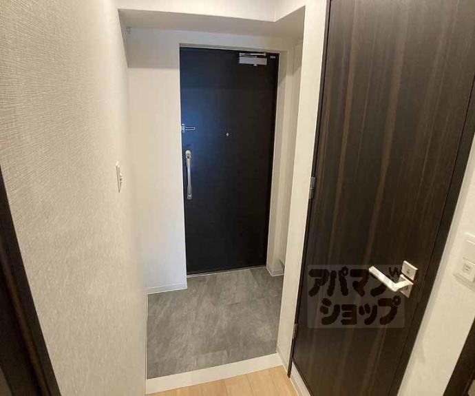 【Ｒｉｖｉｅｒｅ　Ｇａｕｃｈｅ　寺町二条】間取