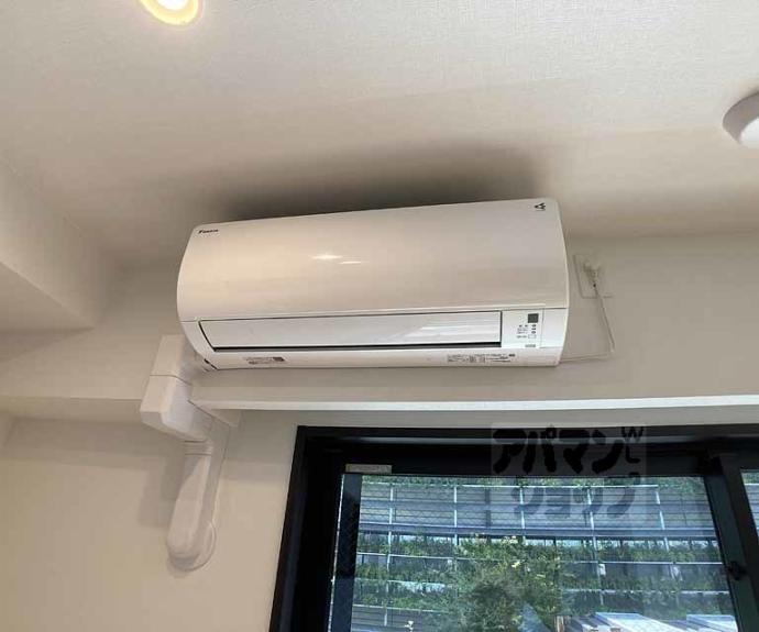 【Ｒｉｖｉｅｒｅ　Ｇａｕｃｈｅ　寺町二条】間取