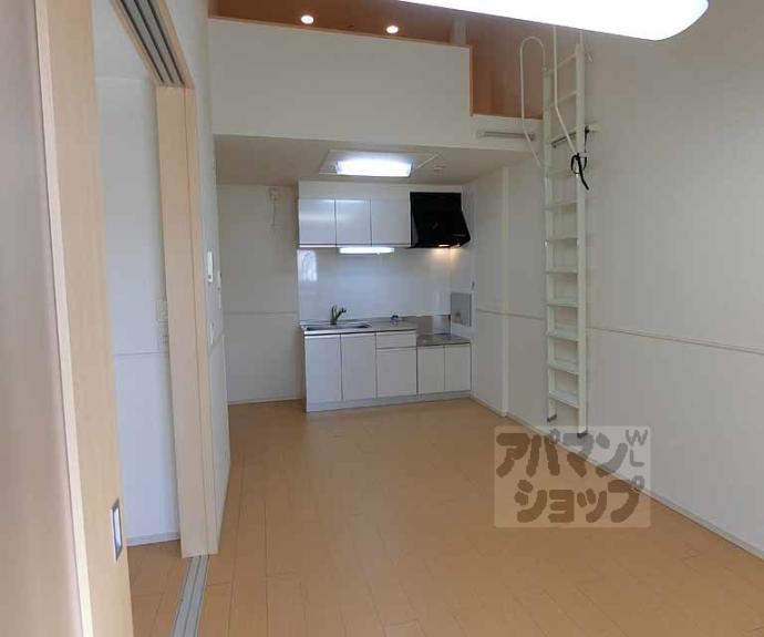 【花のワルツ嵯峨】間取