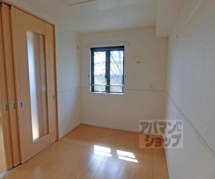 【花のワルツ嵯峨】間取