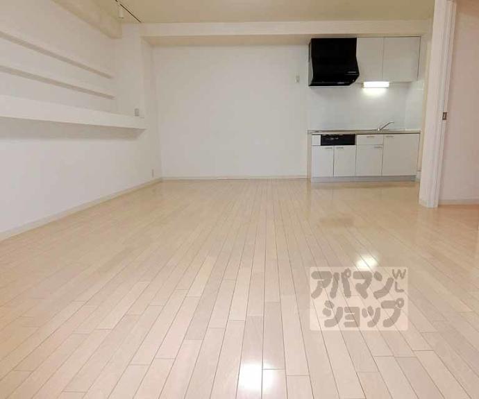 【グランコルベール西院】間取