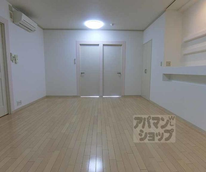 【グランコルベール西院】間取