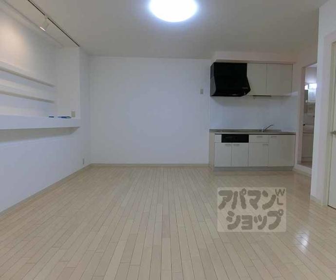 【グランコルベール西院】間取