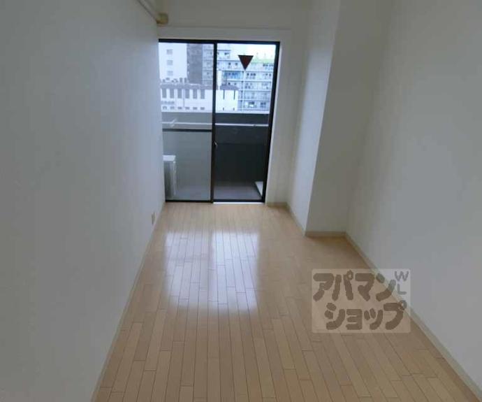 【グランコルベール西院】間取