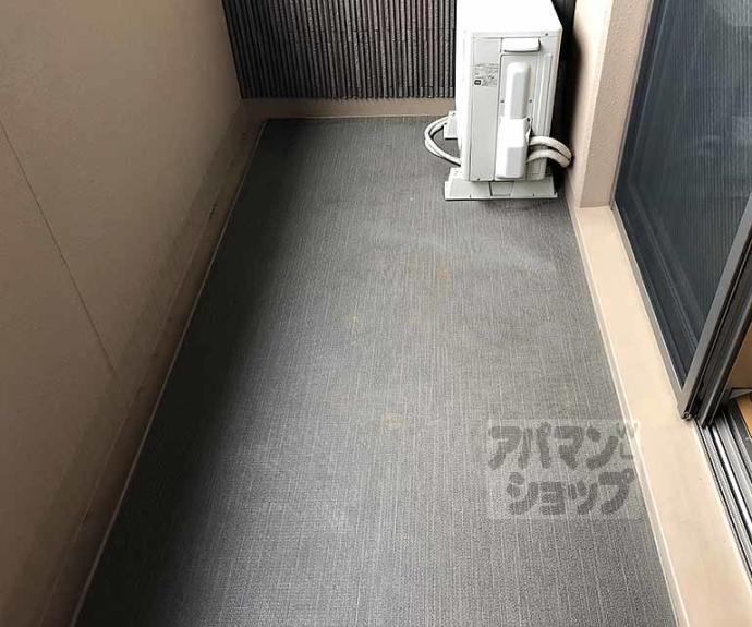 【カーレッジ桂】間取