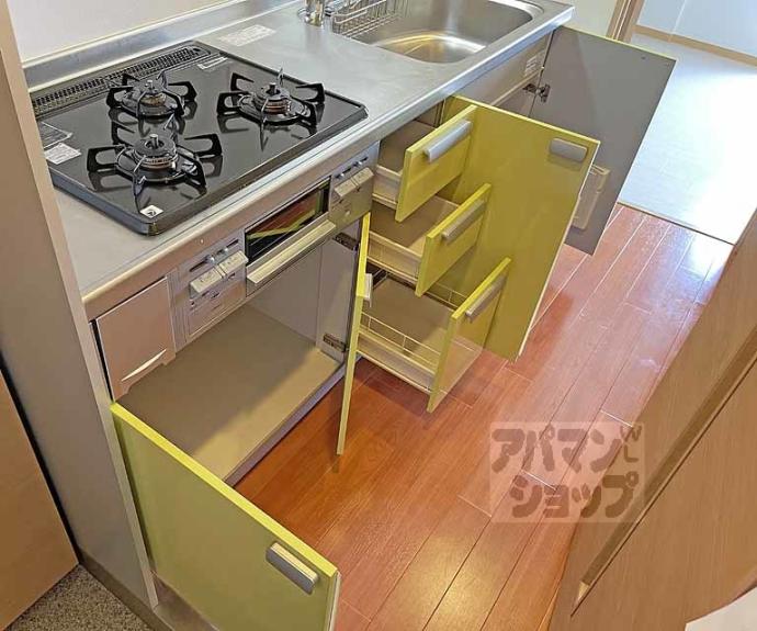 【シャルレ１番館】間取