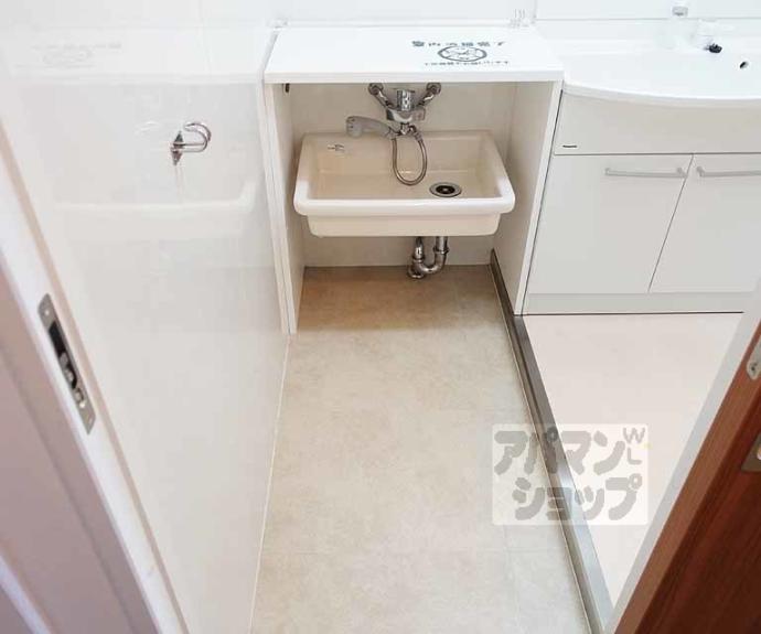 【シュシュパルク・太秦】間取