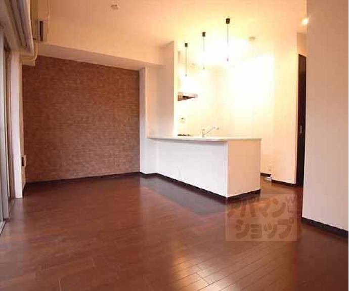 【アンビエント西院ダイヤモンドイースト】間取