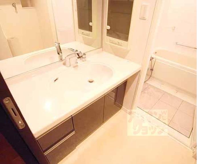 【アンビエント西院ダイヤモンドイースト】間取