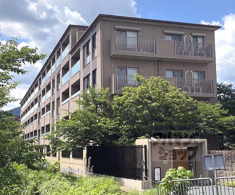 パークホームズ嵯峨嵐山　桜邸