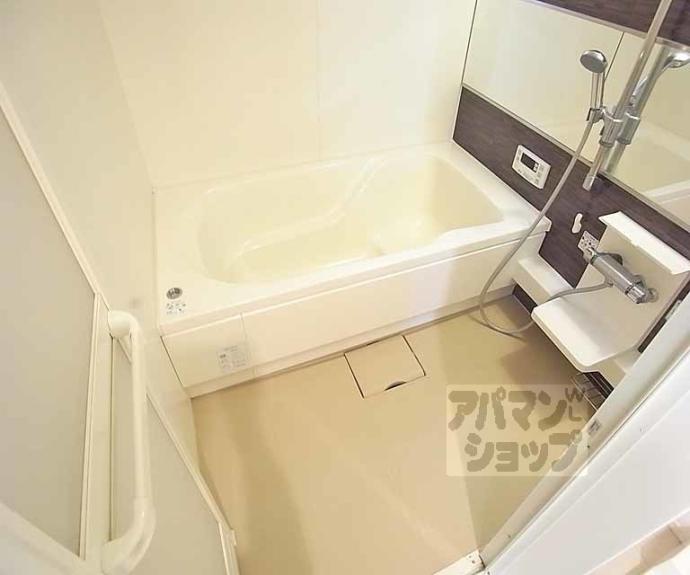 【コンフォート西京極】間取