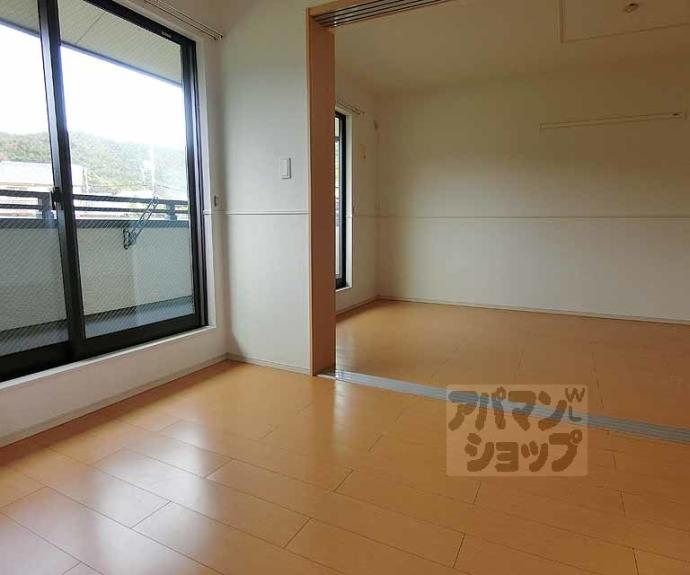 【ＭＥＲＣＩ　ＧＡＲＤＥＮ嵯峨】間取