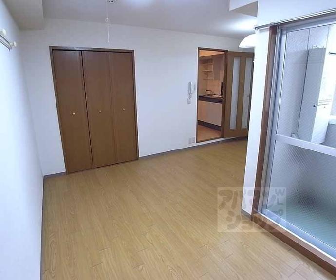 【アモン・ドエル】