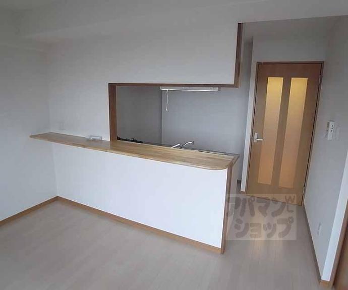 【ディアコート葛野三条】間取