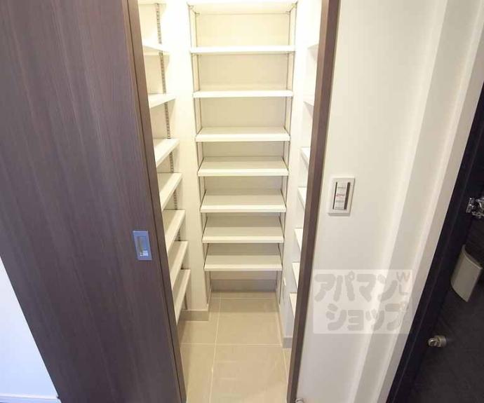 【ル・パルトネール西京極】間取