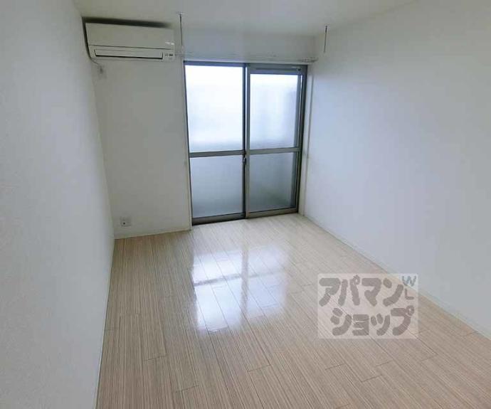 【アークリード西院】間取