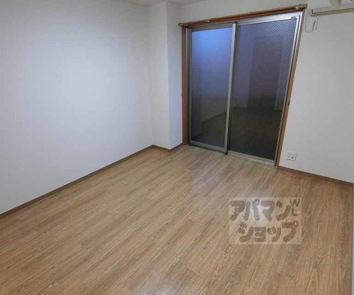 【ＧＲＥＥＮ　ＦＯＲＥＳＴ丹波口】間取