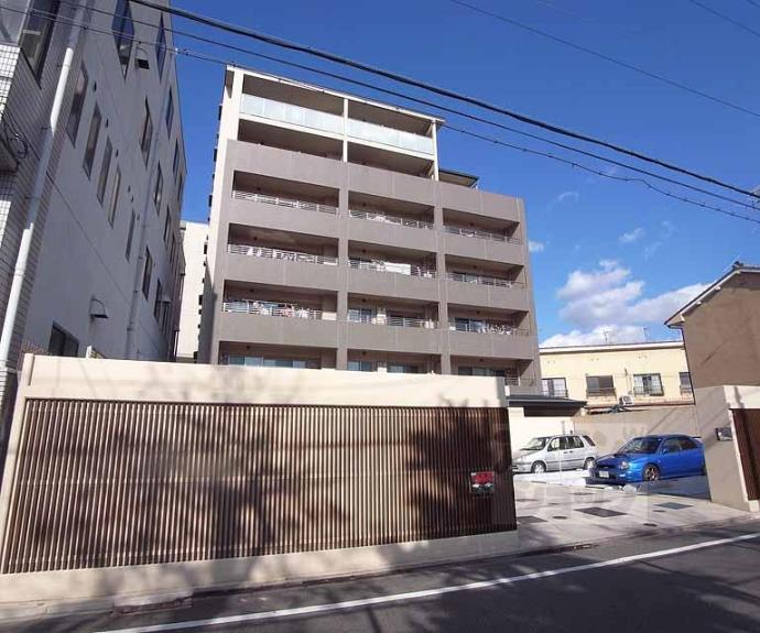 【プレサンスロジェ京都二条】間取