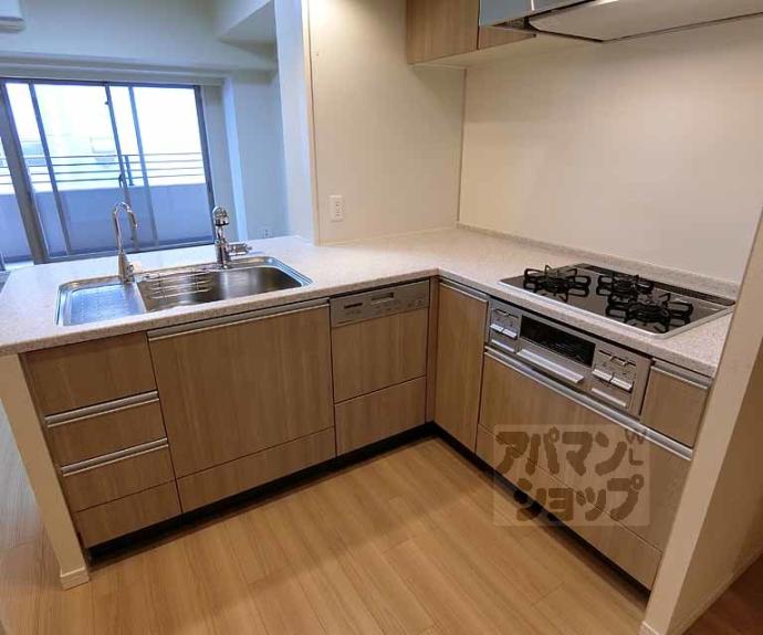 【プレサンスロジェ京都二条】間取