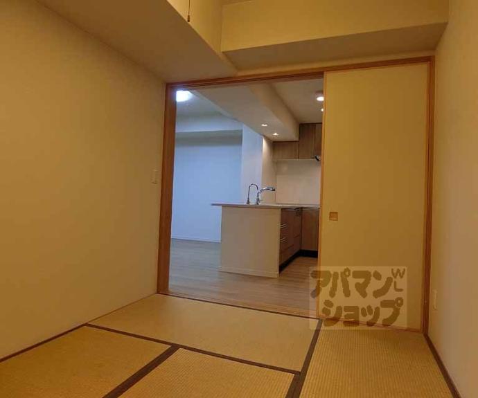 【プレサンスロジェ京都二条】間取