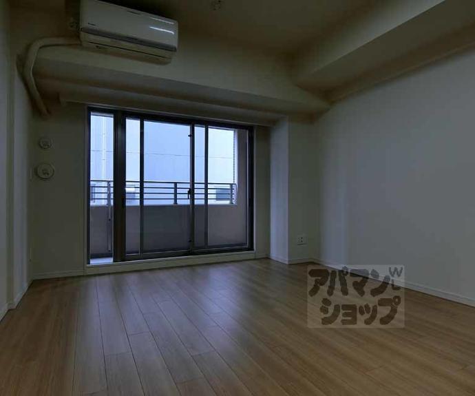 【プレサンスロジェ京都二条】間取