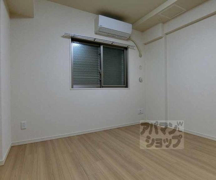 【プレサンスロジェ京都二条】間取